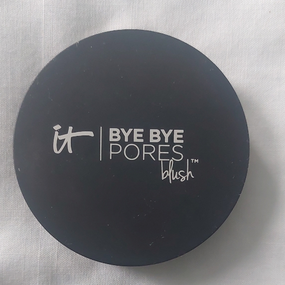 UNUSED IT Cosmetics Blush in Rosy Pink - NWOT - Picture 2 of 3